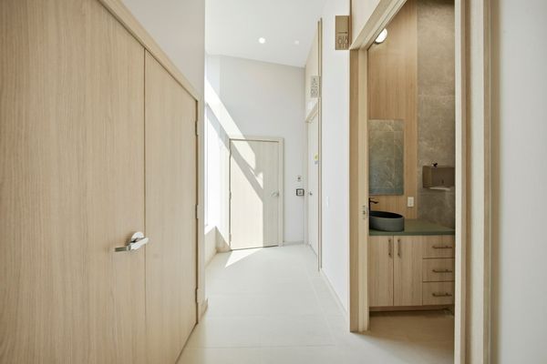 Hallway, Optimal · 630 Huronia Rd, Barrie